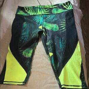 Fabletics Green and Black Leaf Print Leggings